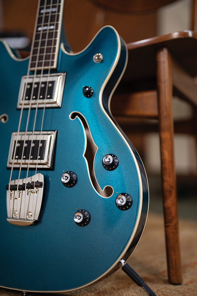 Close-up of the Starfire Deluxe Bass Teal the Deal