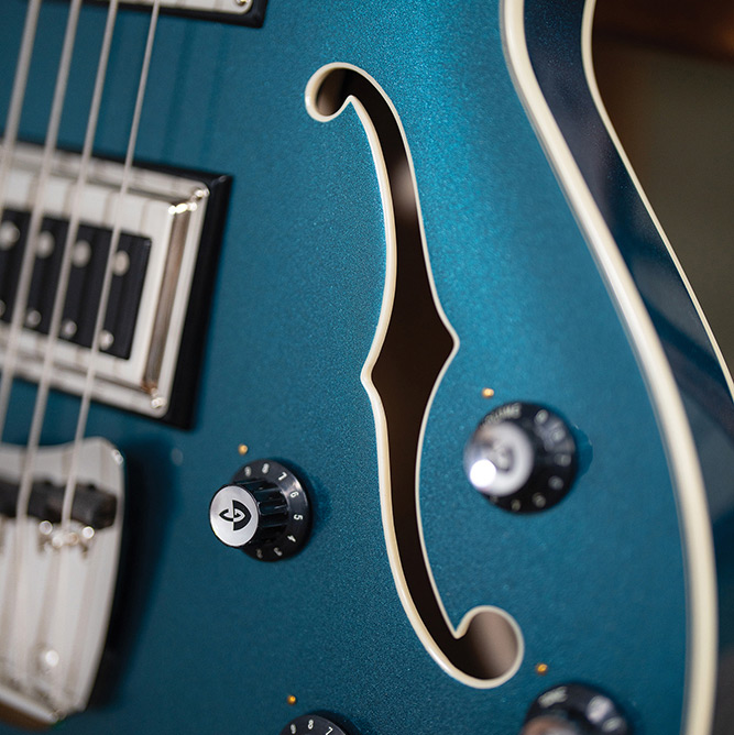 Close-up Starfire Deluxe Bass Teal the Deal thumb
