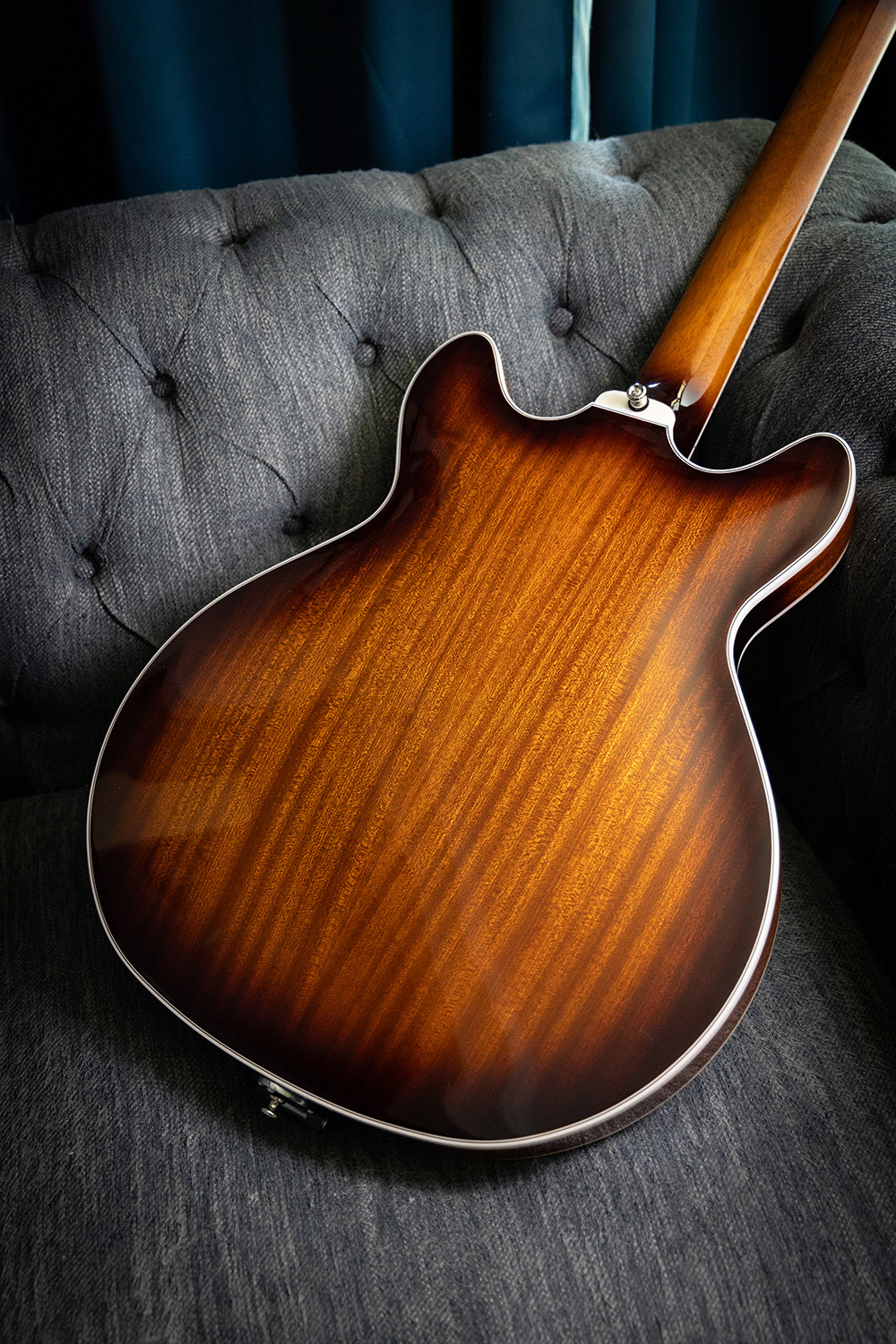 Starfire I DC California Burst back of guitar