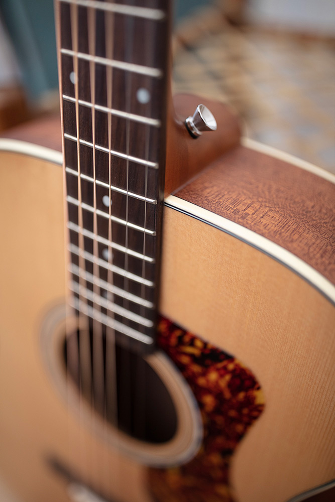 Close-up of OM-240E Natural neck