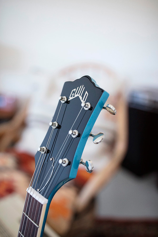 Thumbnail view of Starfire I DC Pelham Blue head and tuners