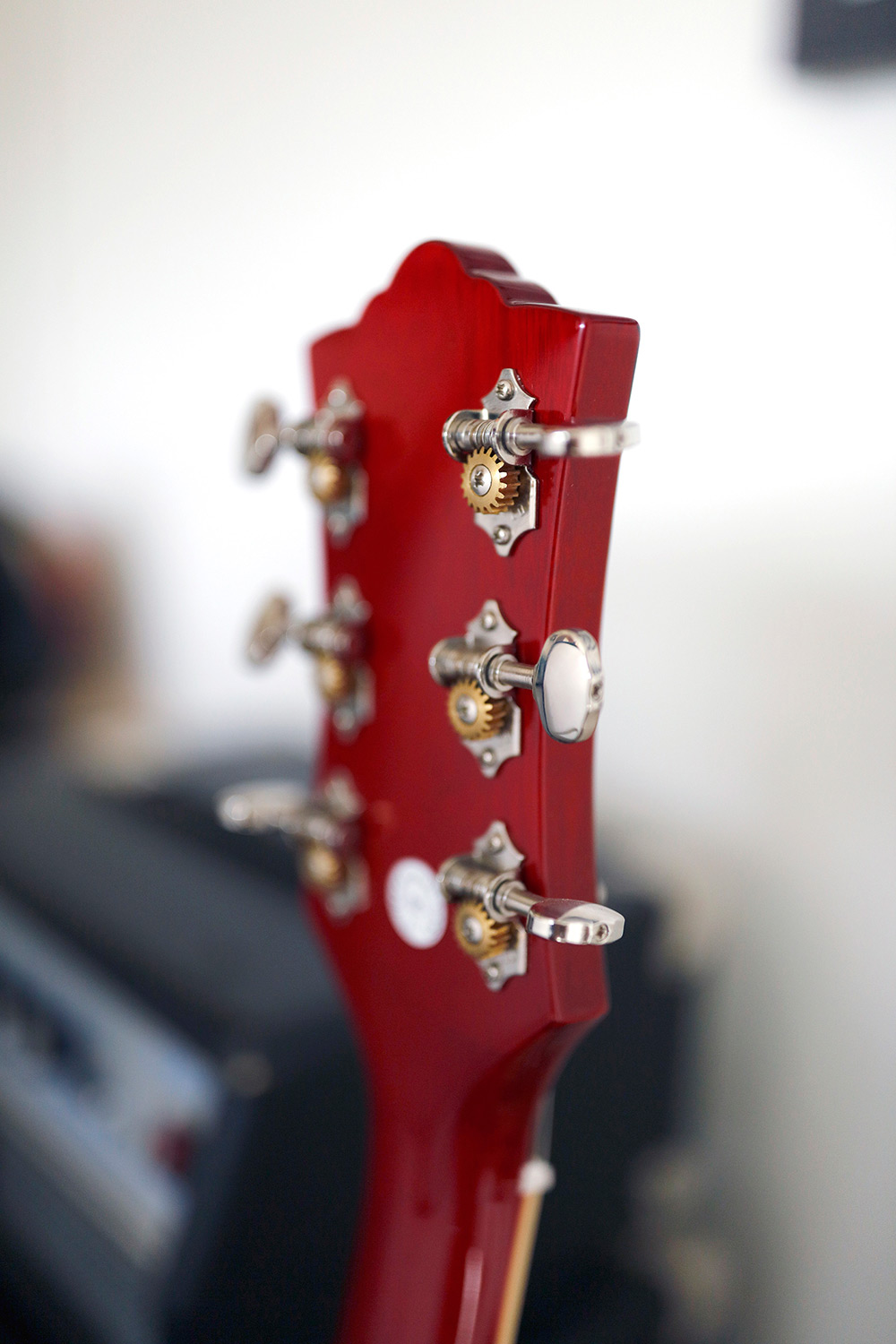 Starfire I DC Cherry red back of head and tuners