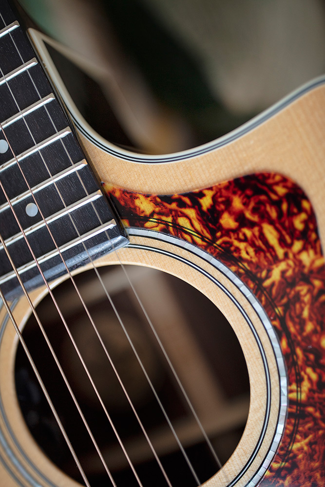 Close up of OM-150CE Natural soundhole