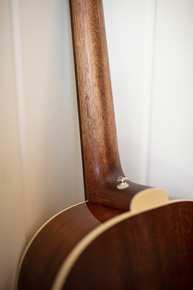 P-240 Memoir Natural close up of the heel