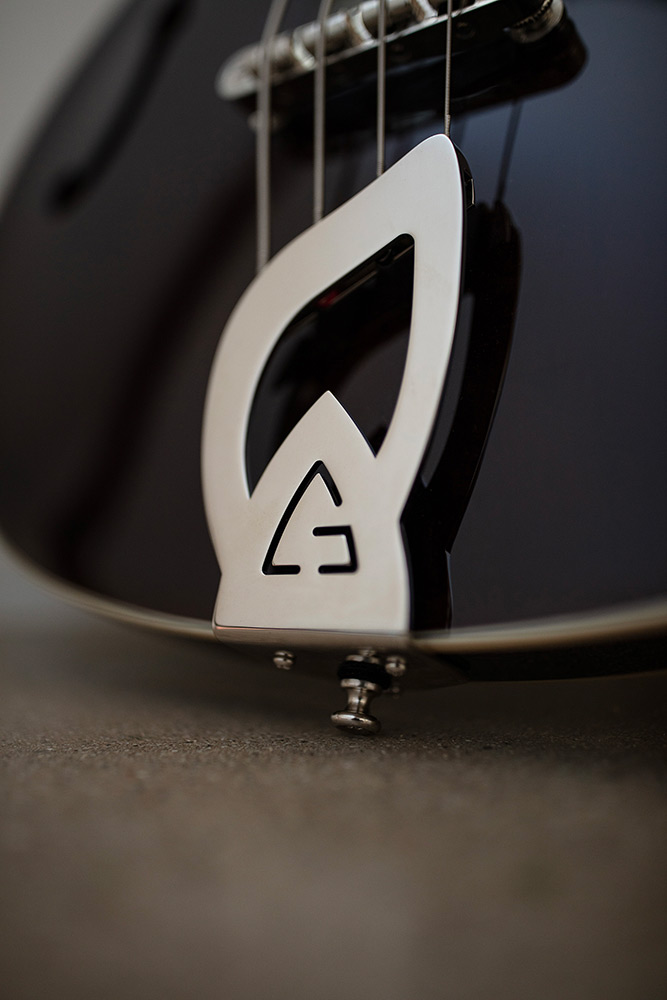 Starfire I Vintage Walnut close-up of tailpiece