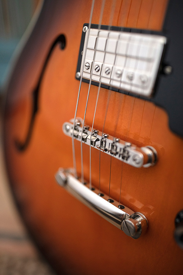 Thumbnail view of Starfire I SC Antique Burst body view showcasing the bridge and pickups