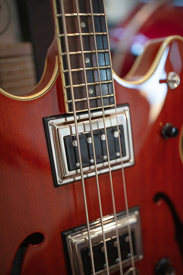 Close-up of Starfire II bass pickup