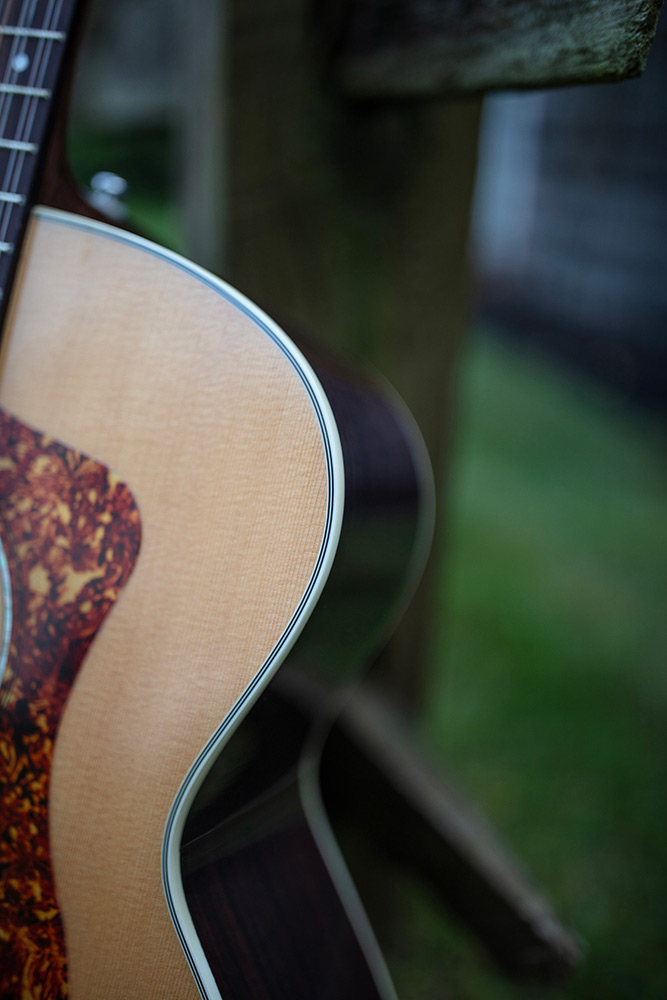 Close up of F-1512 body curve