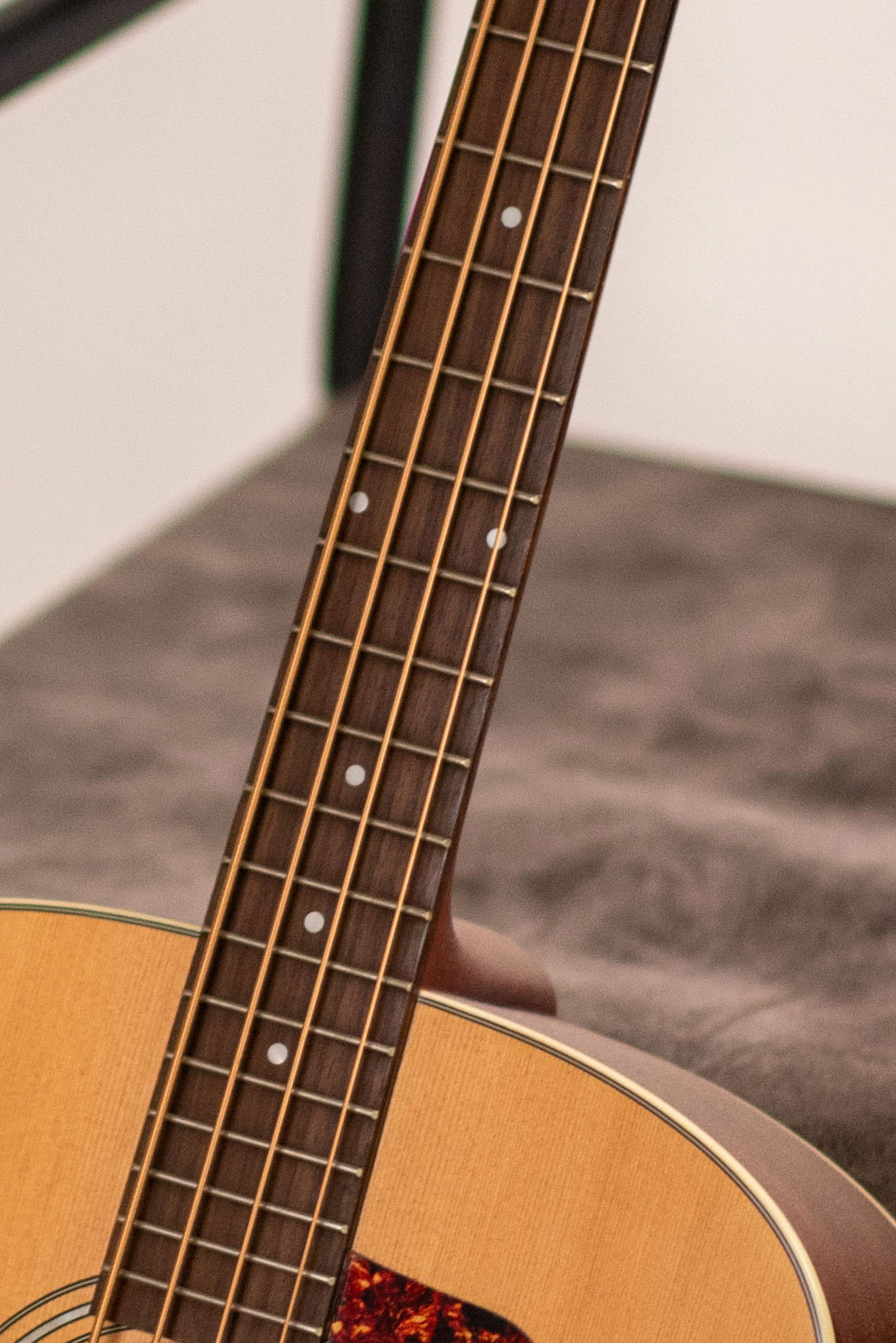 Close up of B-240E Natural neck and strings