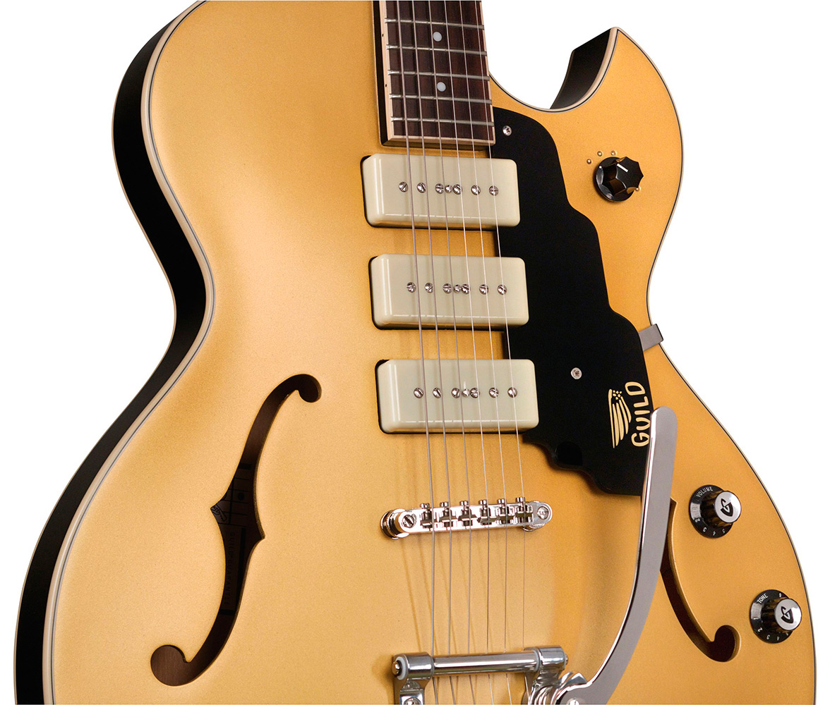 Close up body front view of Starfire I Jet90 Satin Gold guitar
