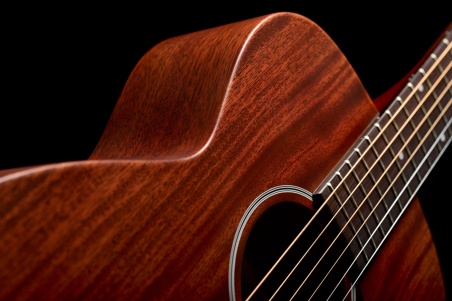 Close-up of M-20 Natural curved shoulder