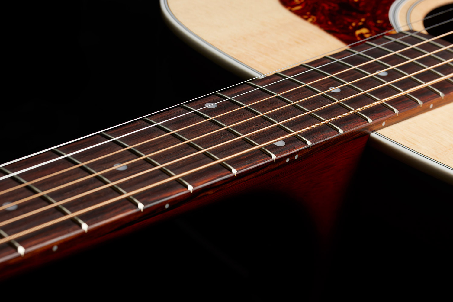 Close-up D-50 Standard Natural neck