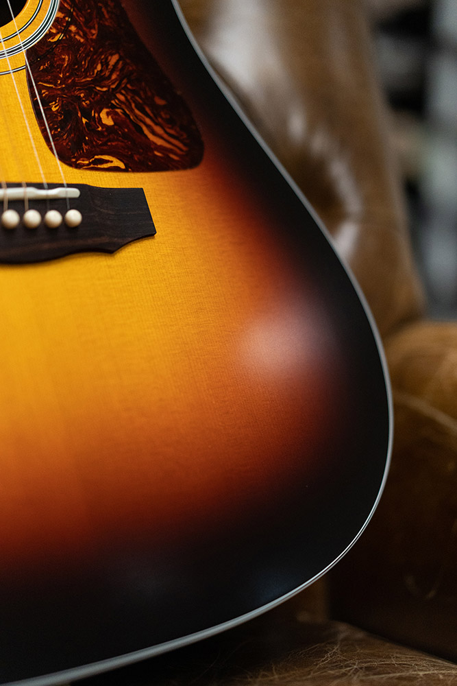 Close-up of D-50 Standard Antique Burst bottom curve