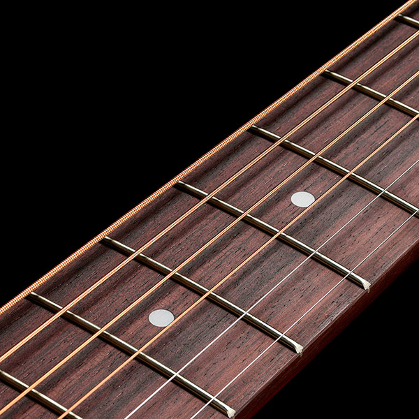 Close-up of the M-50 Standard Natural neck thumb