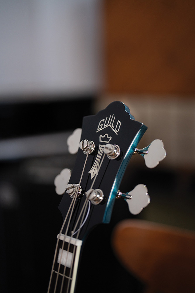 Top down view of the back of the Starfire Deluxe Bass Teal the Deal