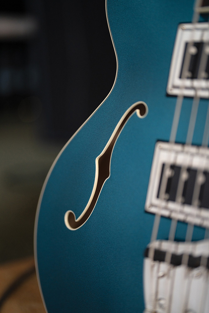 Close-up Starfire Deluxe Bass Teal the Deal